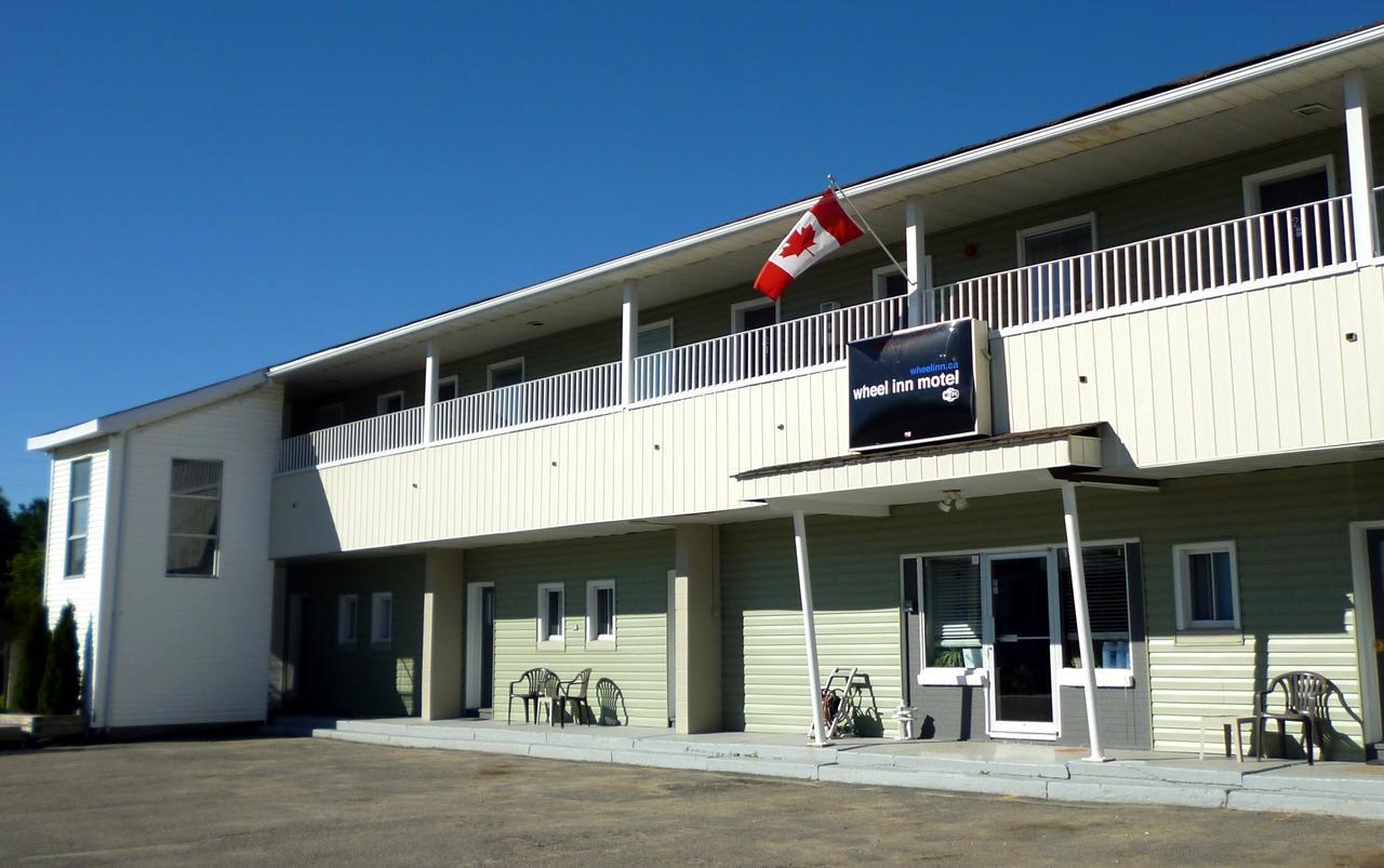 Wheel Inn Motel New Liskeard Esterno foto