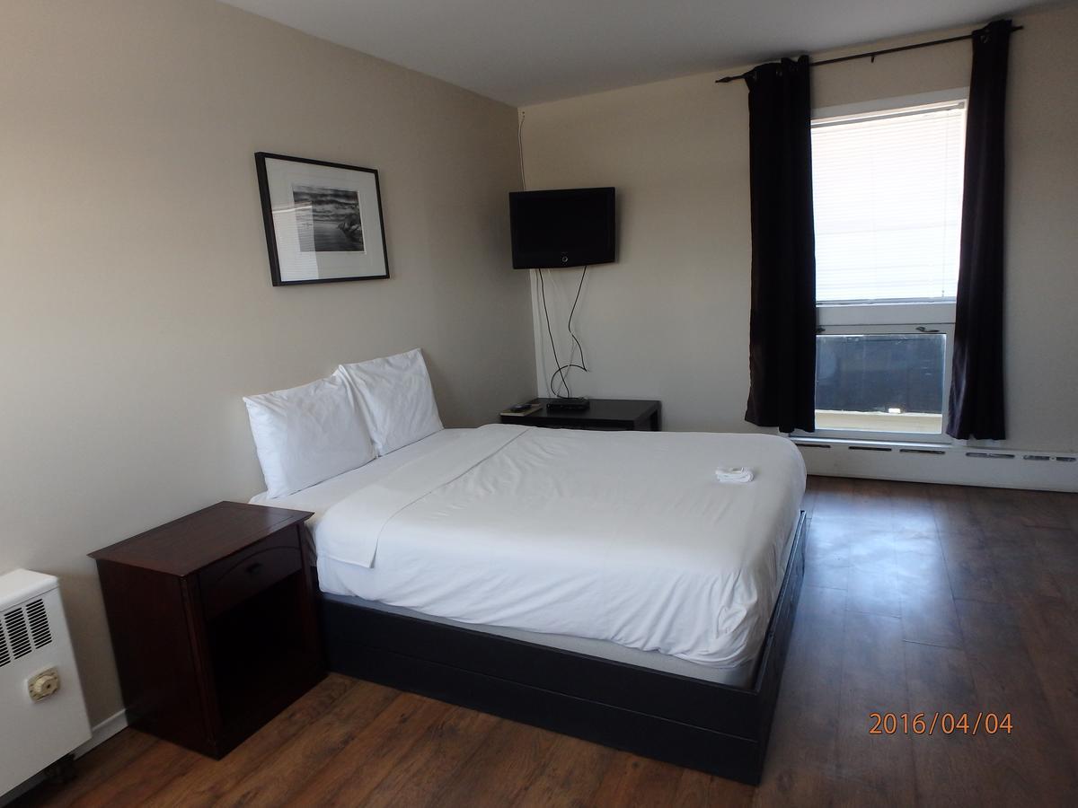 Wheel Inn Motel New Liskeard Esterno foto