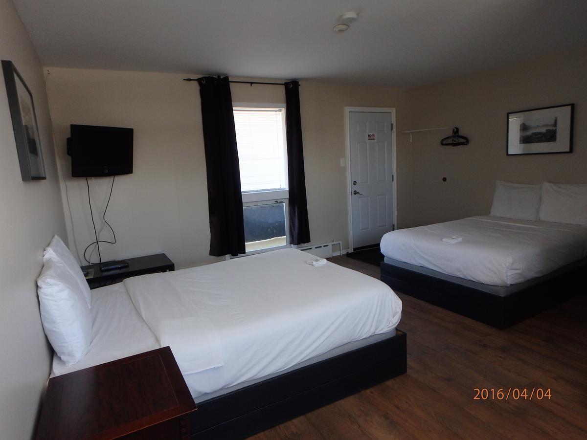 Wheel Inn Motel New Liskeard Esterno foto