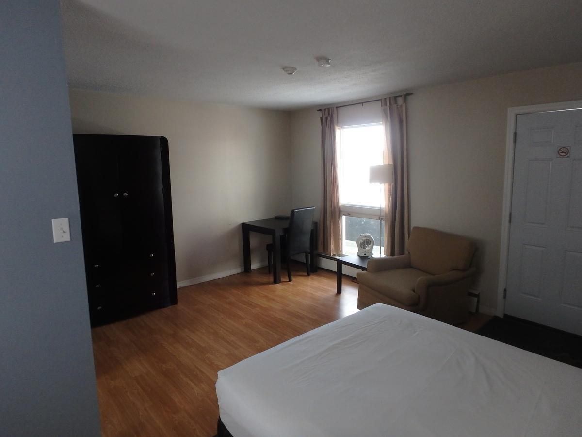 Wheel Inn Motel New Liskeard Esterno foto