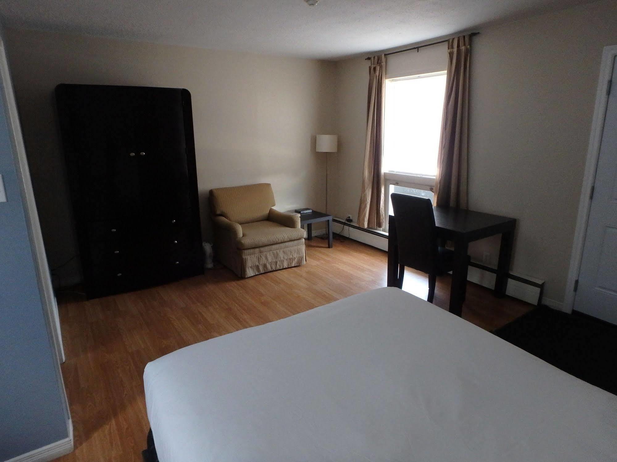 Wheel Inn Motel New Liskeard Esterno foto