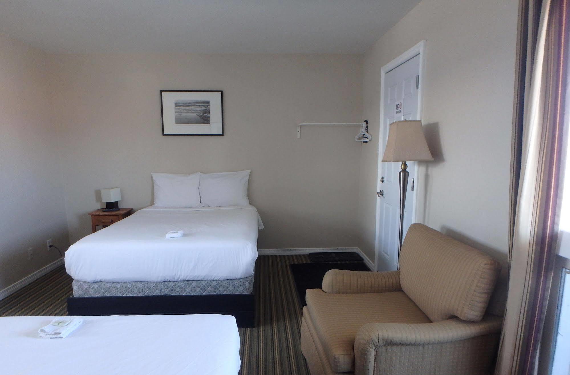 Wheel Inn Motel New Liskeard Esterno foto