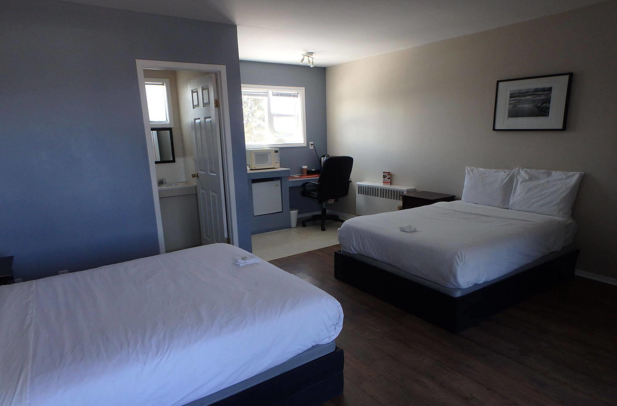 Wheel Inn Motel New Liskeard Esterno foto
