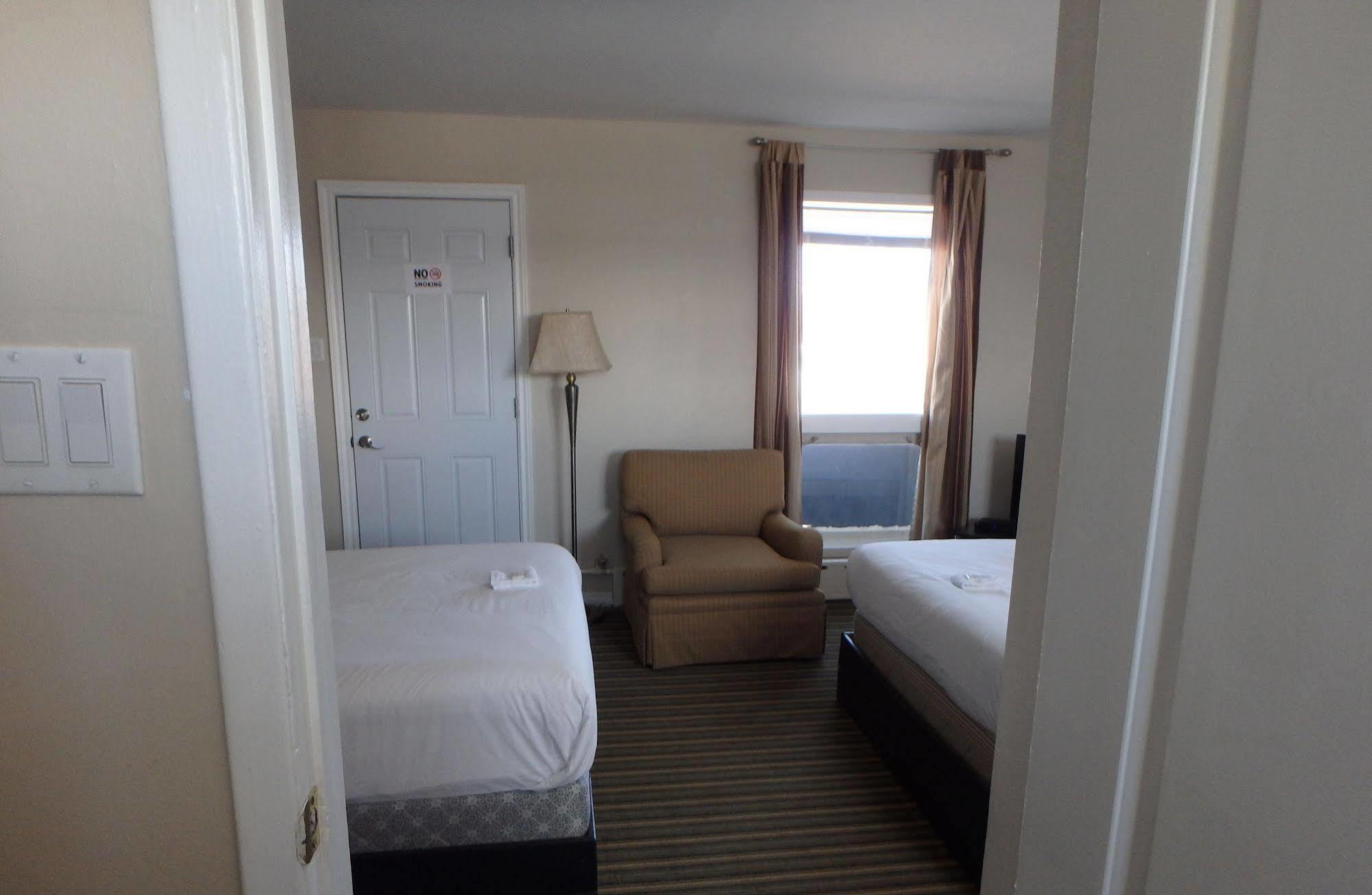Wheel Inn Motel New Liskeard Esterno foto