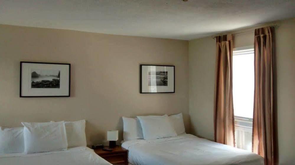 Wheel Inn Motel New Liskeard Esterno foto